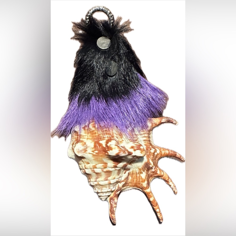 PRADA SHELL AND FUR PENDANT missing cord